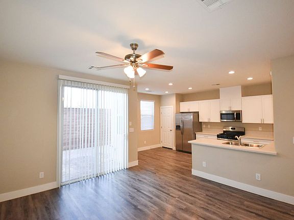 3rd image of 9281 Night Mesa St
