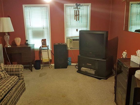 5th image of 2250 Florian St