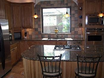 3rd image of 3030 Longfellow Blvd