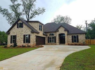 1001 N Carmenville Dr, Bonaire, GA 31005