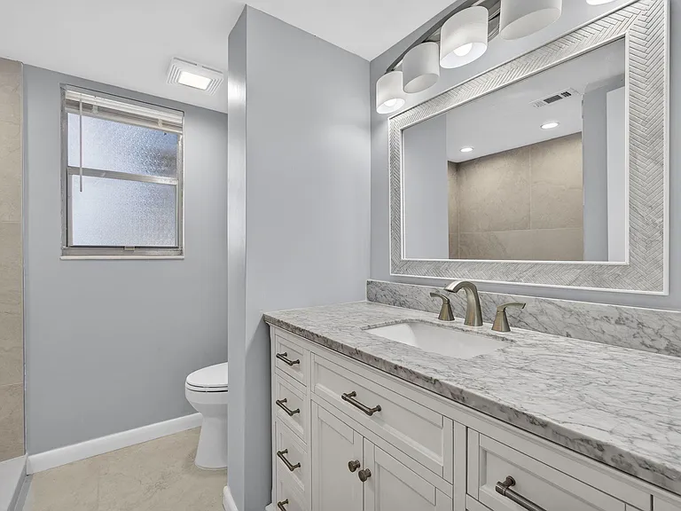 3590 Via Poinciana #202 — Photo 44