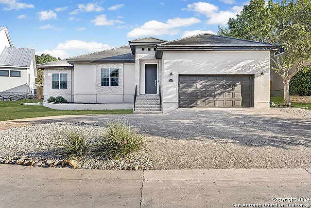 4 bed, 4.5 bath, 2719 sqft, $4,500 — Photo 2