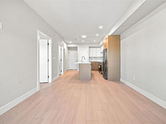 2nd image of 171 Jensen Ave W #201