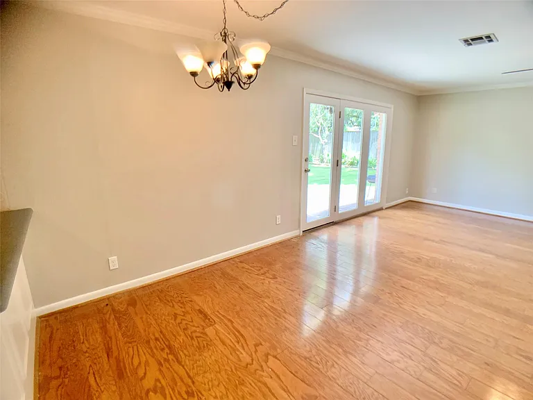 9634 Fairdale Ln — Photo 11