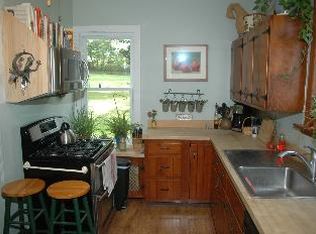 678 Sidney Rd W, Pittstown, NJ 08867