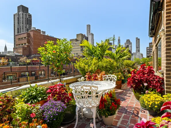 425 East 63rd Street image 22 of 28