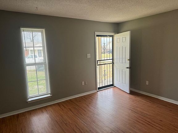 3rd image of 2317 Morning Vista Dr