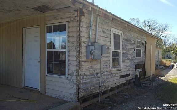2nd image of 915 7th St