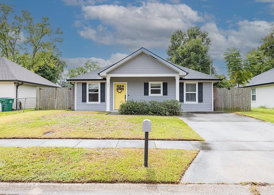 1st image of 32 Evergold Ln