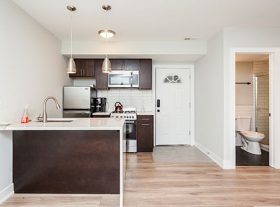 5th image of 2223 W 21st St #G