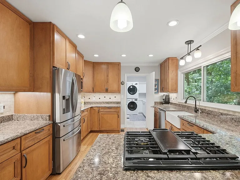 123 Arrow Dr — Photo 5