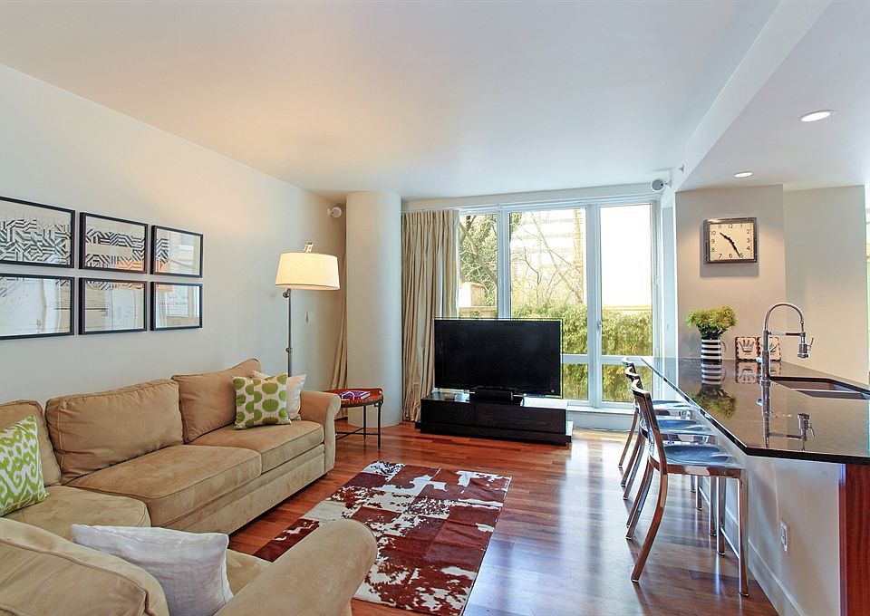 1st image of 250 E 53rd St APT 407