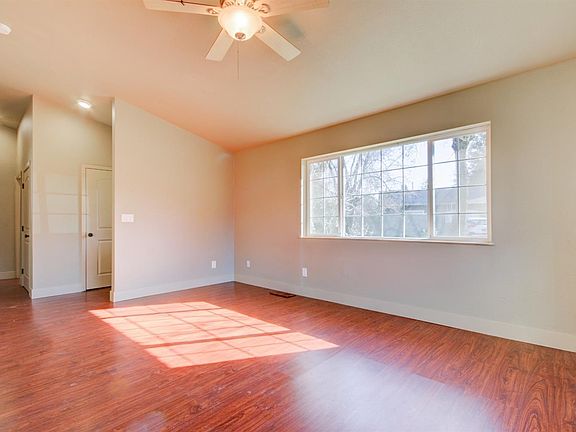 5th image of 9527 Old Redwood Hwy APT A