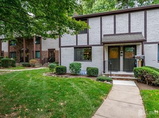 32 Kate Ln, Metuchen, NJ