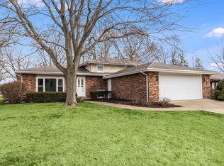 637 N Locust St, Frankfort, IL 60423