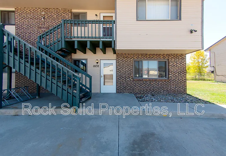 1833 Edgewater Ave #1837 — Photo 2