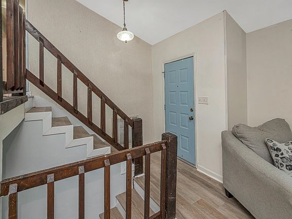 5th image of 1061 Forest Brook Dr