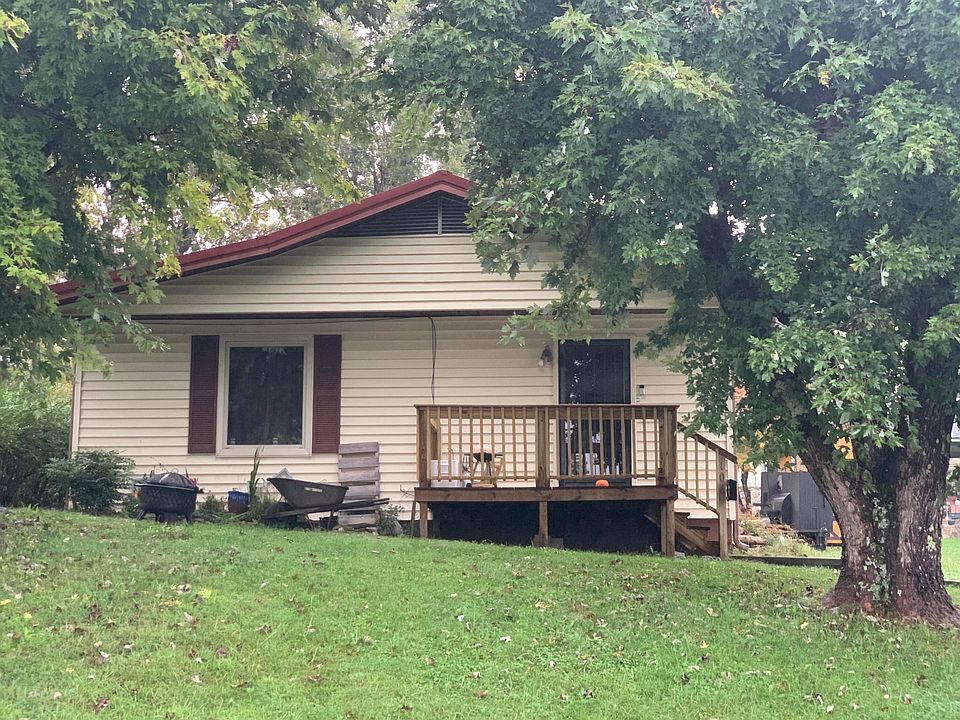 2nd image of 106 Bennett Ln