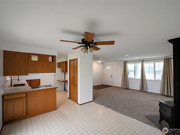 3rd image of 8947 Fruitdale Road