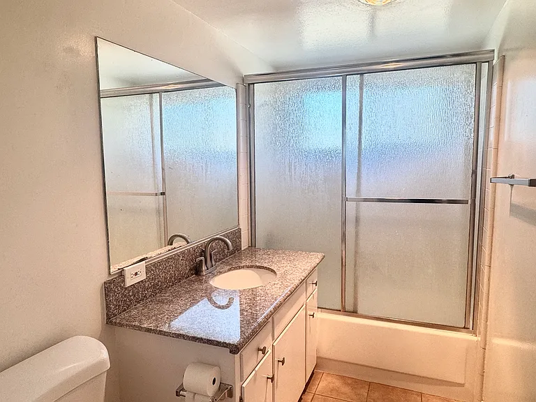 99 N Hermosa Ave #E — Photo 11