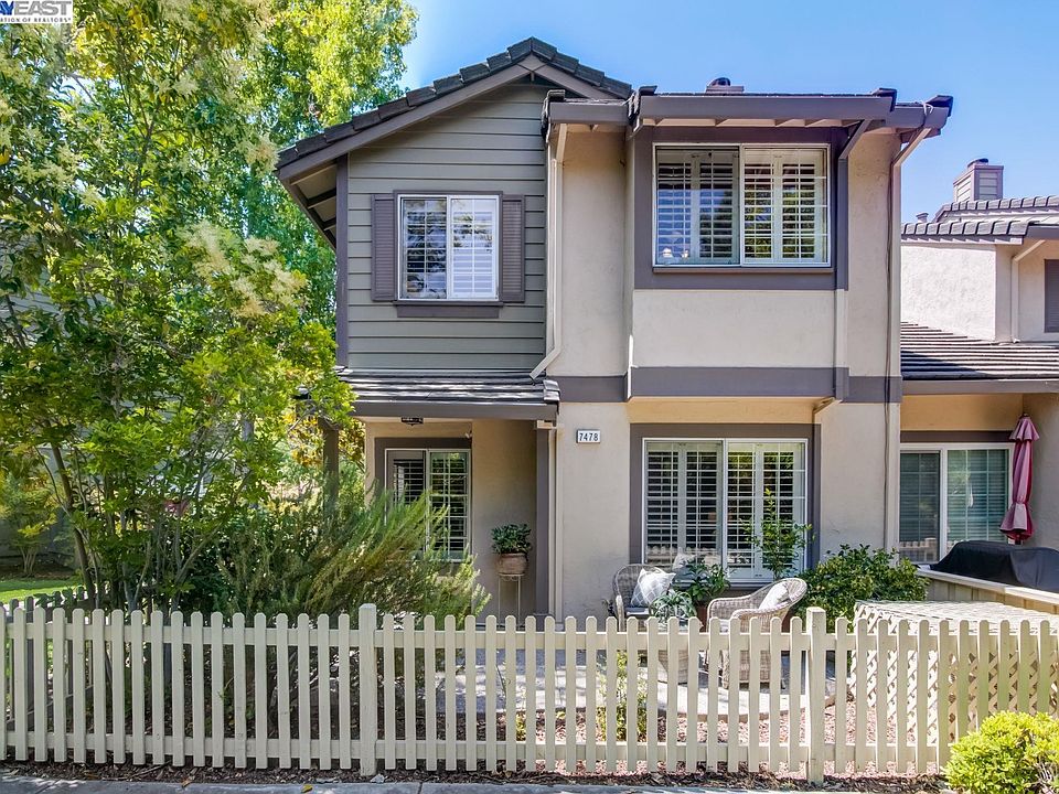 1st image of 7478 Oxford Cir