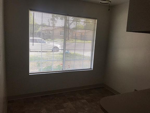 2nd image of 2155 Evergreen Ave APT 1