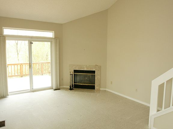 4th image of 41993 Arrowhead Dr #1