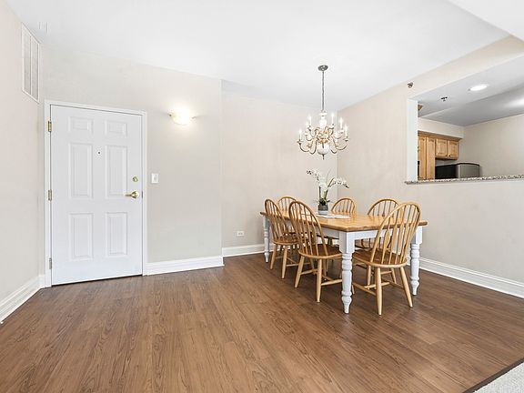 5th image of 543 N Hough St APT 104