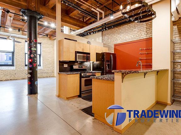 4th image of 406 Wacouta St Unit 211