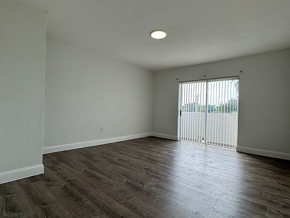 5th image of 11950 NE 2nd Ave #6d4acf9de