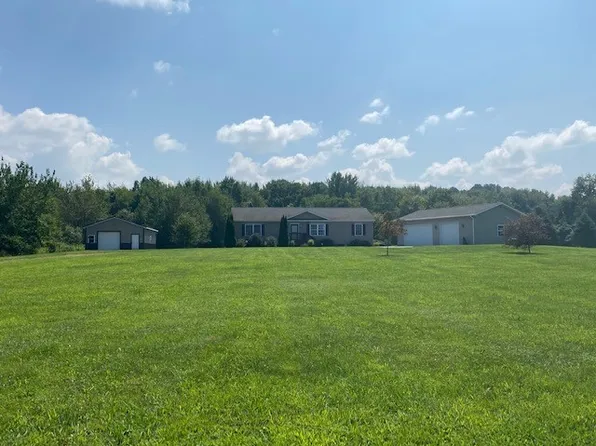 9975 Drury Rd, Girard, PA 16417