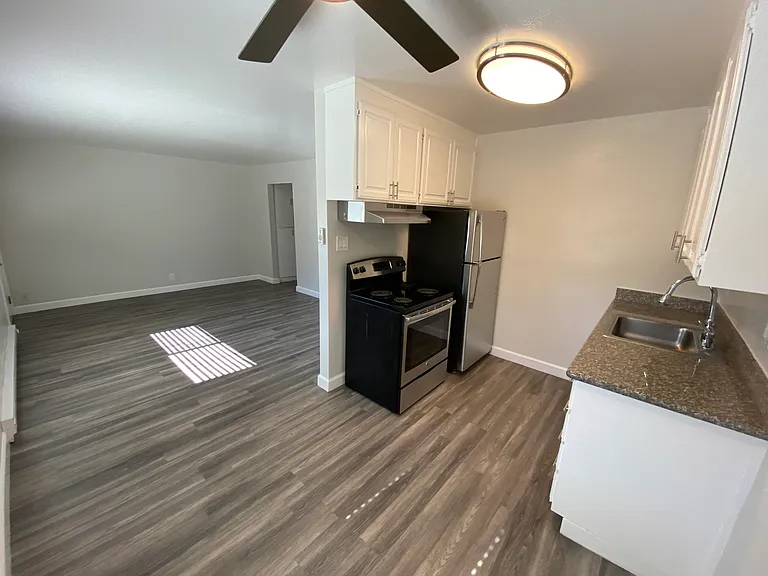 Mosaic Apartments — Photo 4