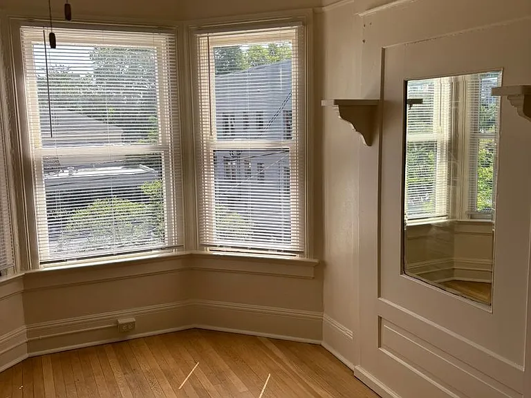 Converse Court Apartments — Photo 13