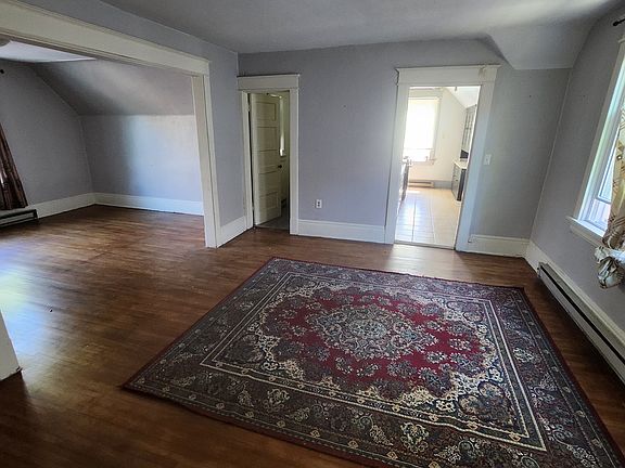 3rd image of 634 Holly Ave