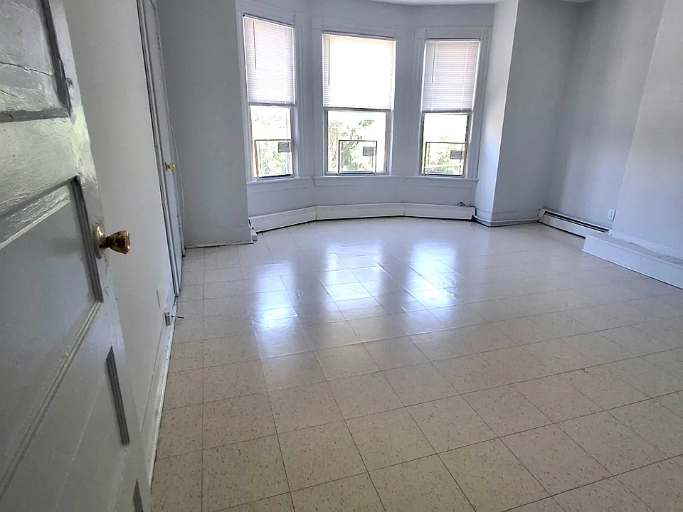 79 Garden St #1