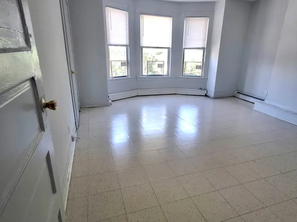 79 Garden St APT 1, Poughkeepsie, NY 12601