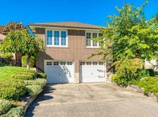 232 La Rose Ave, Toronto, ON M9P1B5