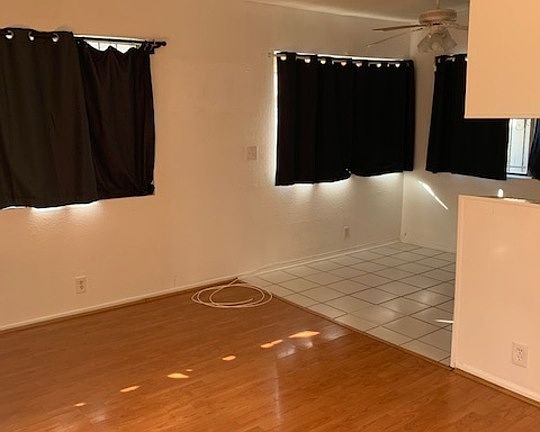 2nd image of 961 S Kenmore Ave #3