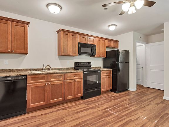 4th image of 1112 Bertling St #17