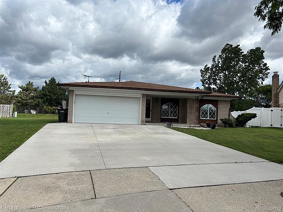 3rd image of 38986 Cottonwood Ct
