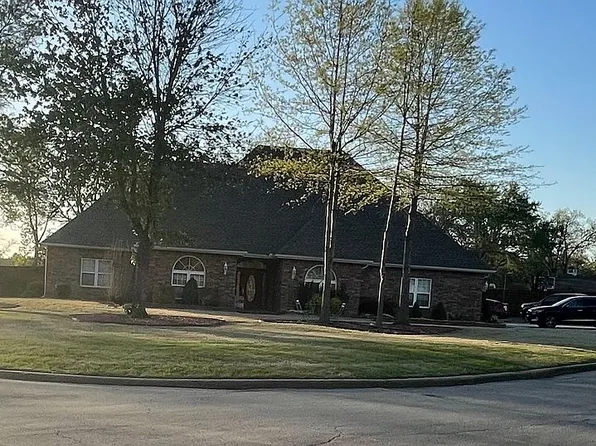 1706 S Kings Rd, Okmulgee, OK 74447