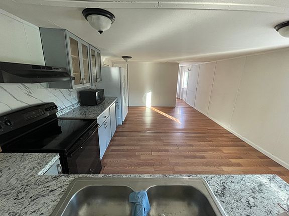 5th image of 8721 Amanda Ln