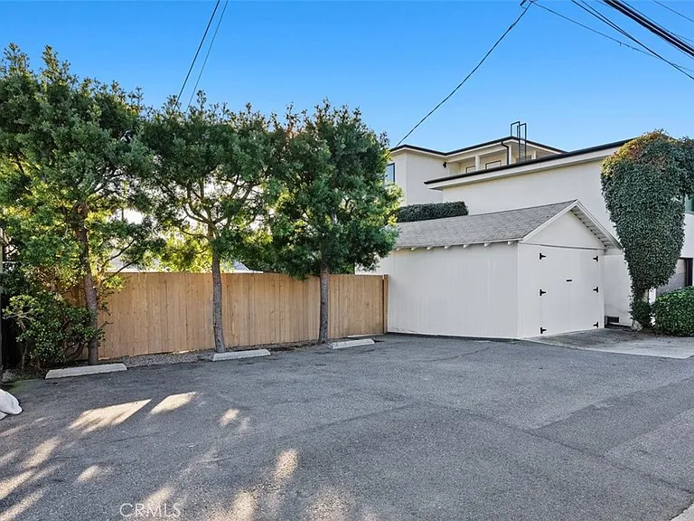 414 Cypress Dr — Photo 40