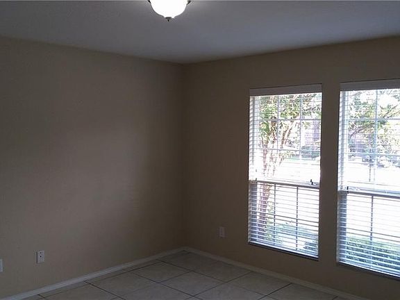 5th image of 1001 Appalachian Ln