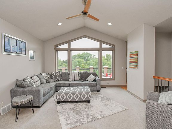 4th image of 5716 S Prairie View Ct