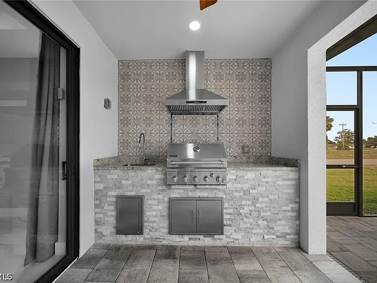 1201 SW 8th Pl — Photo 37