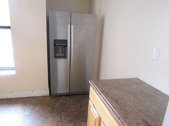 3rd image of 354 Madison St #3