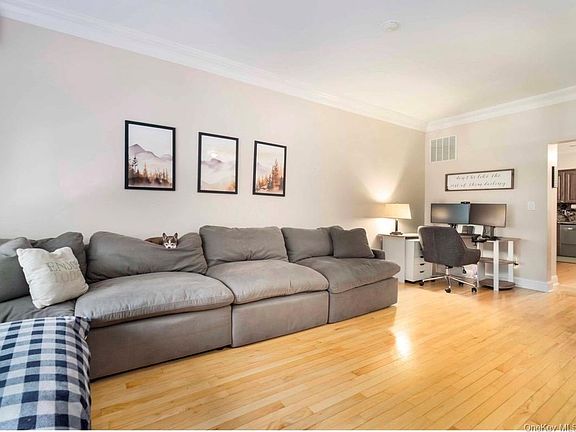 2nd image of 146 Foltim Way