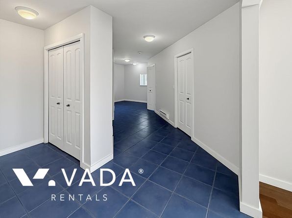 2 bedroom rental in Surrey — photo 14
