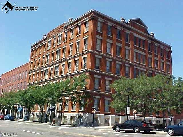 2nd image of 408 W Saint Clair Ave APT 220